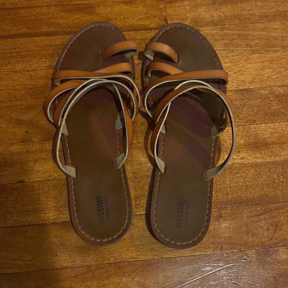 Mossimo Sandals - Picture 2 of 2